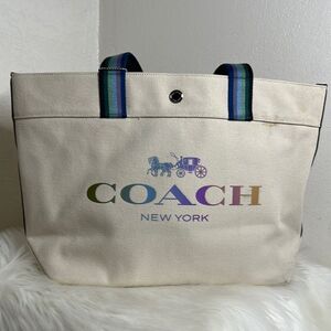💯Authentic Coach Rainbow Tote Bag 🍀